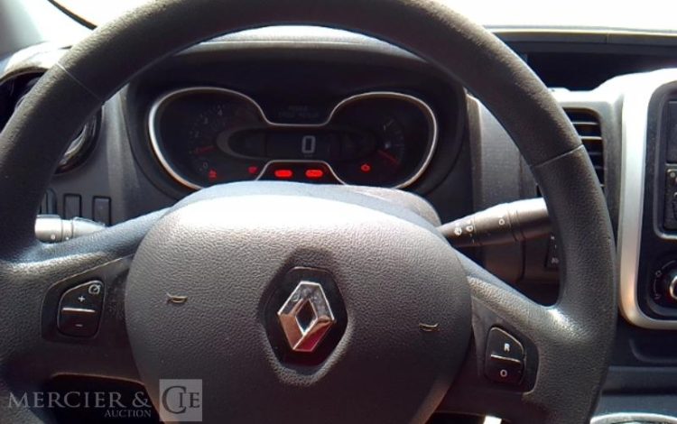 RENAULT TRAFIC GCF 1300 DCI 95 L2H1 BOIS  FQ-840-LY