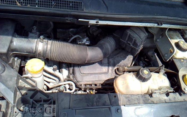 RENAULT TRAFIC GCF 1300 DCI 95 L2H1 BOIS  FQ-840-LY