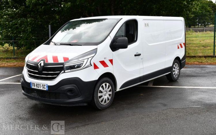 RENAULT TRAFIC FOURGON 1.6 DCI 95 L2H1 GRAND-CONFORT BLANC FR-831-SC