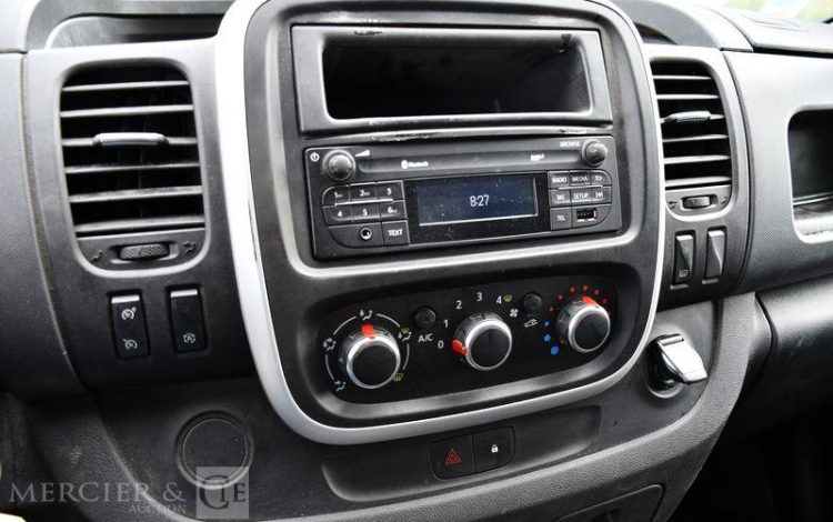 RENAULT TRAFIC FOURGON 1.6 DCI 95 L2H1 GRAND-CONFORT BLANC FR-831-SC