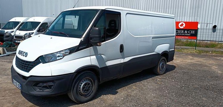 IVECO DAILY 35S14 GA8V12 L2H2  FW-157-QS