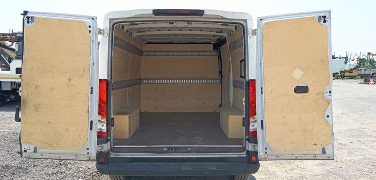 IVECO DAILY 35S14 GA8V12 L2H2  FW-157-QS