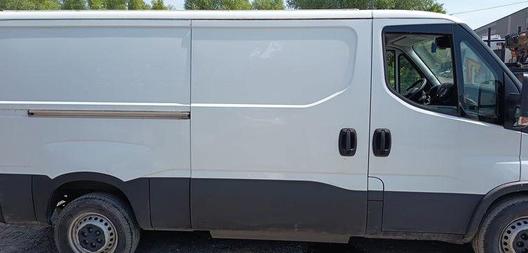 IVECO DAILY 35S14 GA8V12 L2H2  FW-157-QS