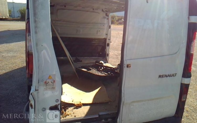 RENAULT TRAFIC GCF 1300 DCI 120 L2H1  FW-184-SH