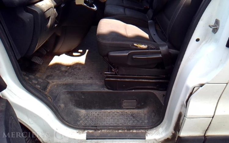 RENAULT TRAFIC GCF 1300 DCI 120 L2H1 BOIS  FW-487-SH