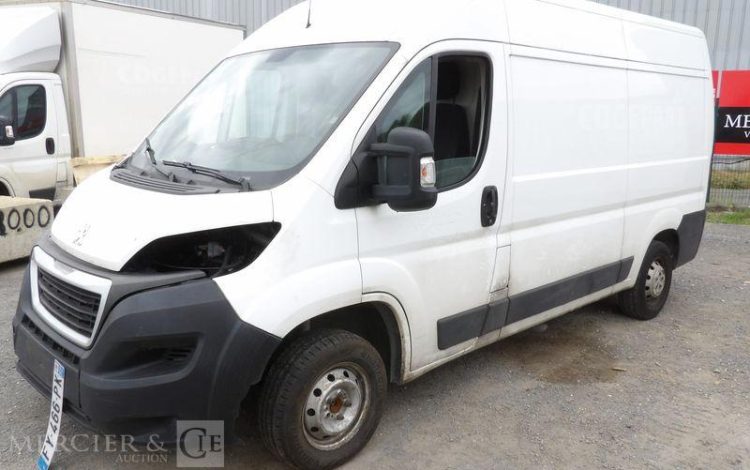 PEUGEOT BOXER PREMIUM 435 140 BHDI  FY-466-PK