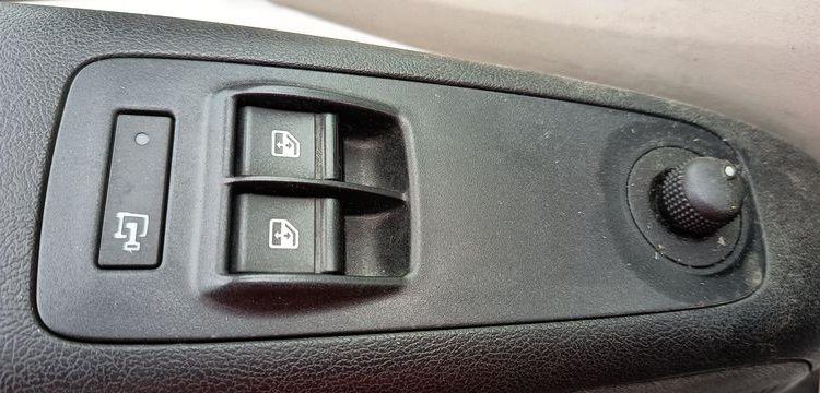 PEUGEOT BOXER PREMIUM 435 140 BHDI  FY-466-PK