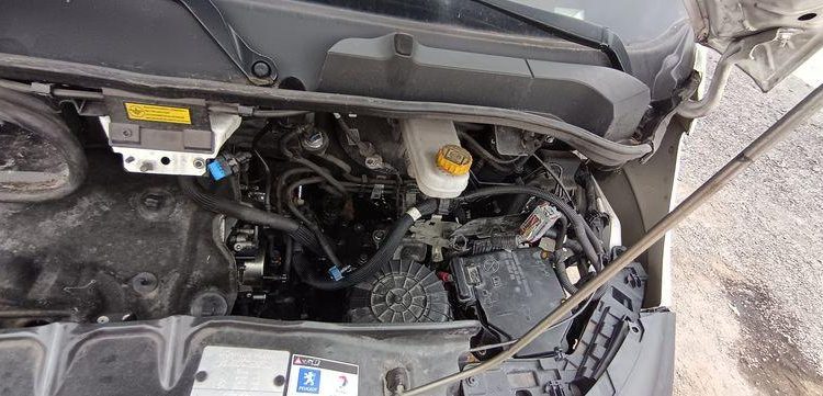 PEUGEOT BOXER PREMIUM 435 140 BHDI  FY-466-PK