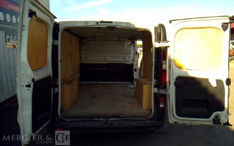 RENAULT TRAFIC FOURGON 2.0 DCI 120 1T3 L2H1 CONFORT BLANC FY-722-SA