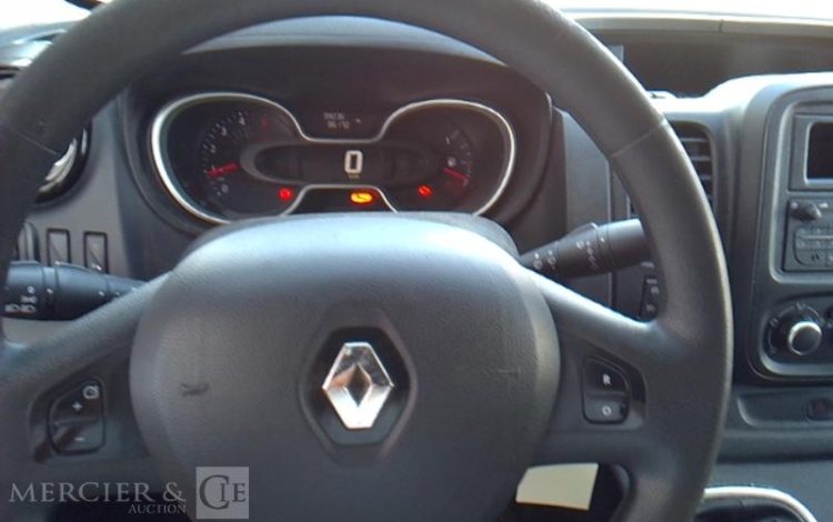 RENAULT TRAFIC FOURGON 2.0 DCI 120 1T3 L2H1 CONFORT BLANC FY-722-SA