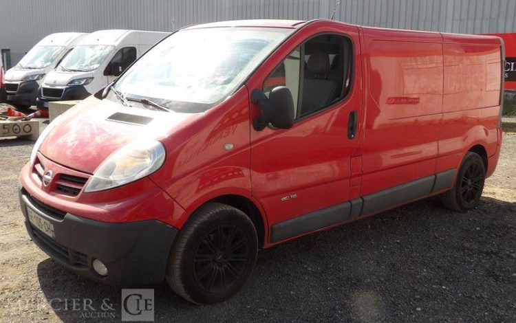 NISSAN PRIMASTAR PHASE 2 FOURGON L2H1 2,9T 2,0 DCI 16V FAP 115CV – DIESEL – 118456 KMS ROUGE GE-105-CH