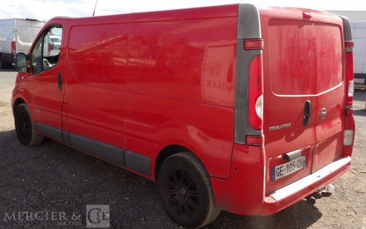 NISSAN PRIMASTAR PHASE 2 FOURGON L2H1 2,9T 2,0 DCI 16V FAP 115CV – DIESEL – 118456 KMS ROUGE GE-105-CH