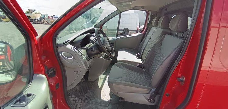NISSAN PRIMASTAR PHASE 2 FOURGON L2H1 2,9T 2,0 DCI 16V FAP 115CV – DIESEL – 118456 KMS ROUGE GE-105-CH