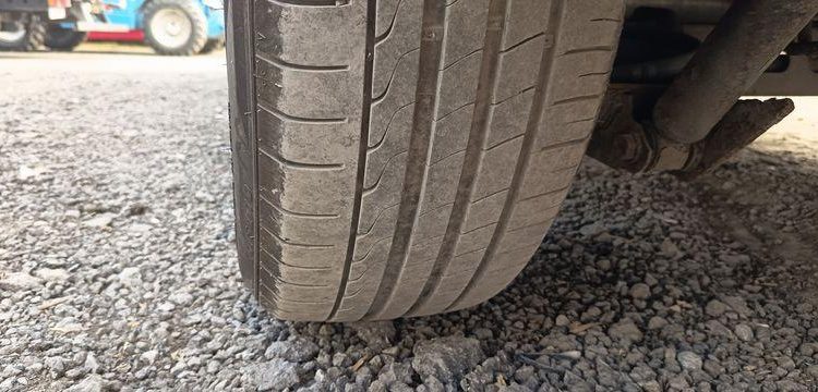 NISSAN PRIMASTAR PHASE 2 FOURGON L2H1 2,9T 2,0 DCI 16V FAP 115CV – DIESEL – 118456 KMS ROUGE GE-105-CH