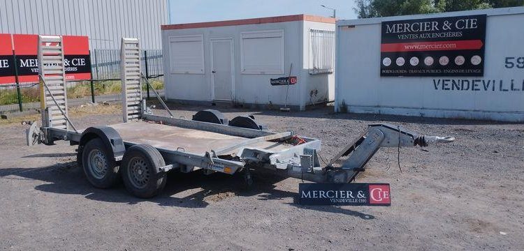 HUBIERE REMORQUE 3T5  GE-700-AC