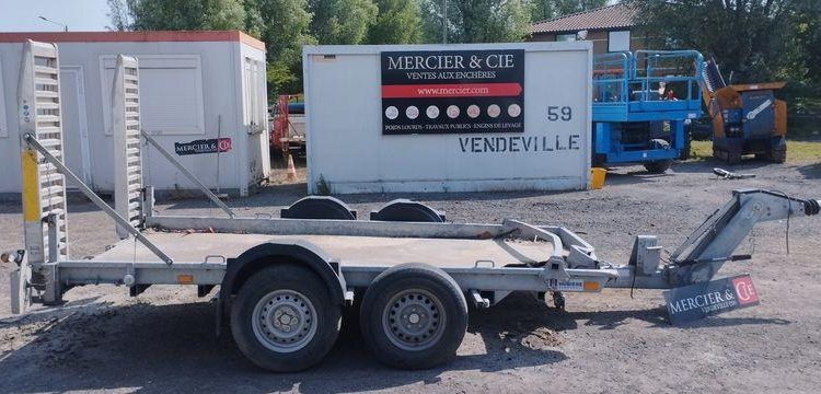 HUBIERE REMORQUE 3T5  GE-700-AC