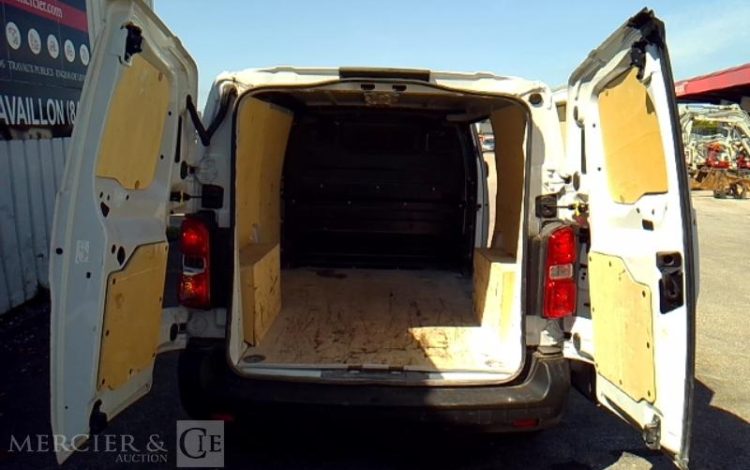 CITROEN JUMPY FG TAILLE M BLUEHDI 120CH S&S BVM6 BLANC GR-725-BD