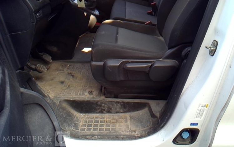 CITROEN JUMPY FG TAILLE M BLUEHDI 120CH S&S BVM6 BLANC GR-725-BD