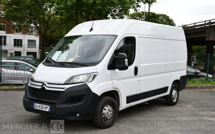 CITROEN JUMPER FOURGON 330 L2H2 2,2 BLUEHDI 140 CLUB BLANC GV-838-HP