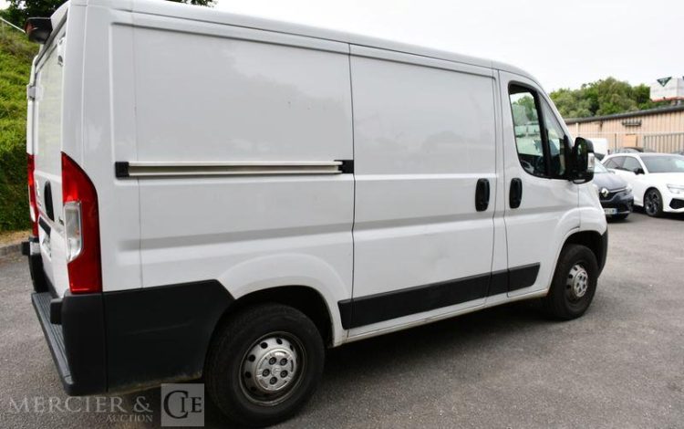 CITROEN JUMPER FOURGON 30 L1H1 2.2 BLUEHDI 140 CLUB BLANC GV-889-SV