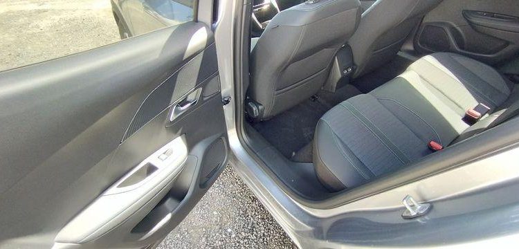 PEUGEOT 2008 1.2 PURETECH 130ch ALLURE PACK EAT8 GRIS PZ2L984