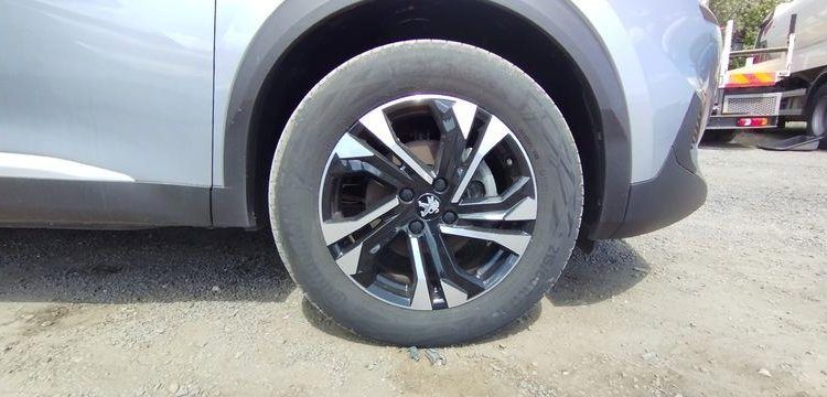 PEUGEOT 2008 1.2 PURETECH 130ch ALLURE PACK EAT8 GRIS PZ2L984