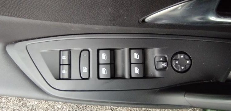 PEUGEOT 308 1.2 PURETECH 130ch ALLURE PACK EAT8 VERT PZ3G214