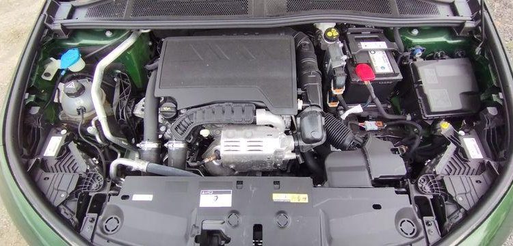 PEUGEOT 308 1.2 PURETECH 130ch ALLURE PACK EAT8 VERT PZ3G214