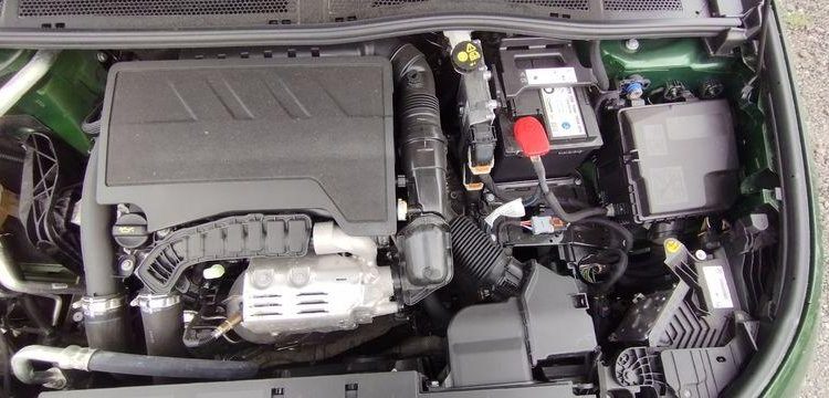 PEUGEOT 308 1.2 PURETECH 130ch ALLURE PACK EAT8 VERT PZ3G214
