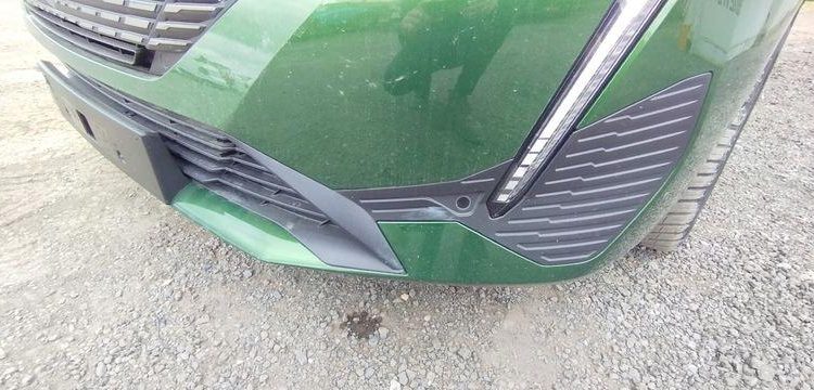 PEUGEOT 308 1.2 PURETECH 130ch ALLURE PACK EAT8 VERT PZ3G214