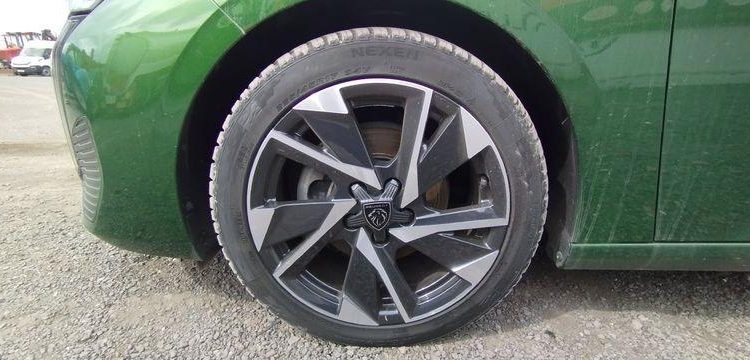 PEUGEOT 308 1.2 PURETECH 130ch ALLURE PACK EAT8 VERT PZ3G214