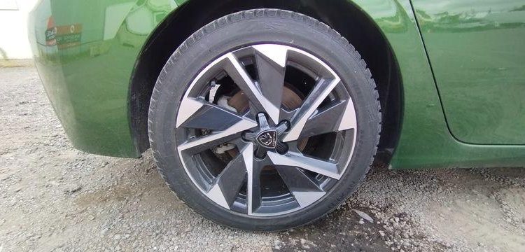 PEUGEOT 308 1.2 PURETECH 130ch ALLURE PACK EAT8 VERT PZ3G214
