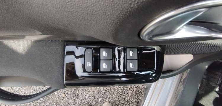 CITROEN C3 1.2 PURETECH 110ch SHINE EAT6 GRIS PZ3G302