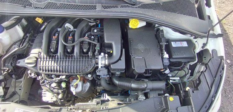 CITROEN C3 1.2 PURETECH 82ch SHINE BLANC PZ3G346