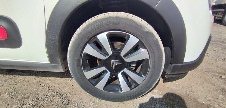 CITROEN C3 1.2 PURETECH 82ch SHINE BLANC PZ3G346