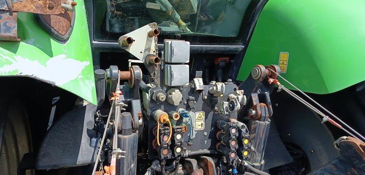 DEUTZ FAHR TRACTEUR AGRICOLE ARGOTRON TTV630 4RM 230 CV – DIESEL –  5972 HEURES – AN 2012  TTV630
