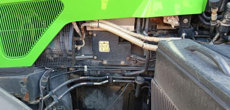 DEUTZ FAHR TRACTEUR AGRICOLE ARGOTRON TTV630 4RM 230 CV – DIESEL –  5972 HEURES – AN 2012  TTV630