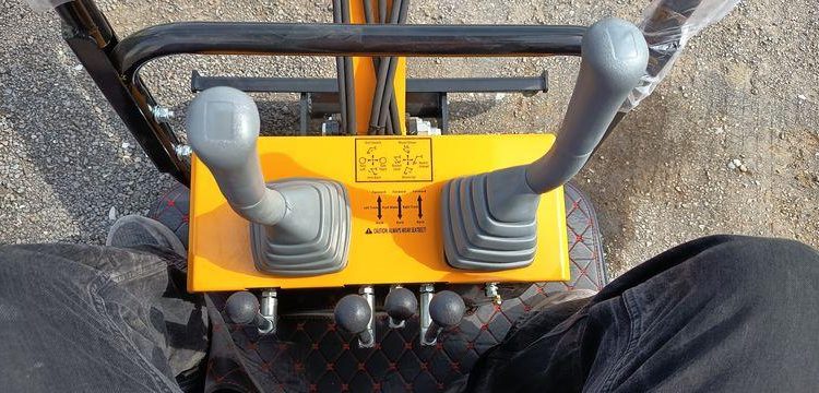 HIGHTOP MICROPELLE HT10 SUR CHENILLES DIESEL 1T – ANNEE 2024 – MATERIEL NEUF  113650