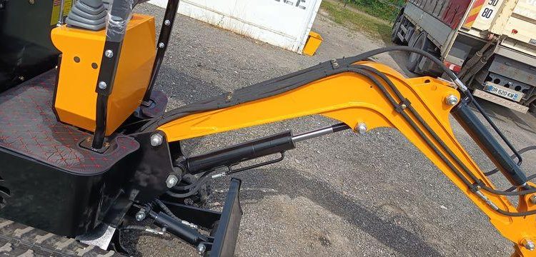 HIGHTOP MICROPELLE HT10 SUR CHENILLES DIESEL 1T – ANNEE 2024 – MATERIEL NEUF  113650