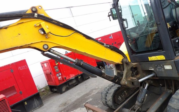 BOBCAT E50***EM  PEL010347