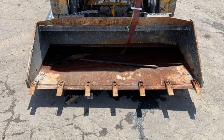 BOBCAT S450  BOB010237