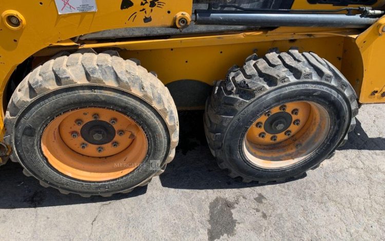BOBCAT S450  BOB010237