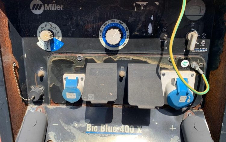 MILLER BIG BLUE 400 X  GSA748216