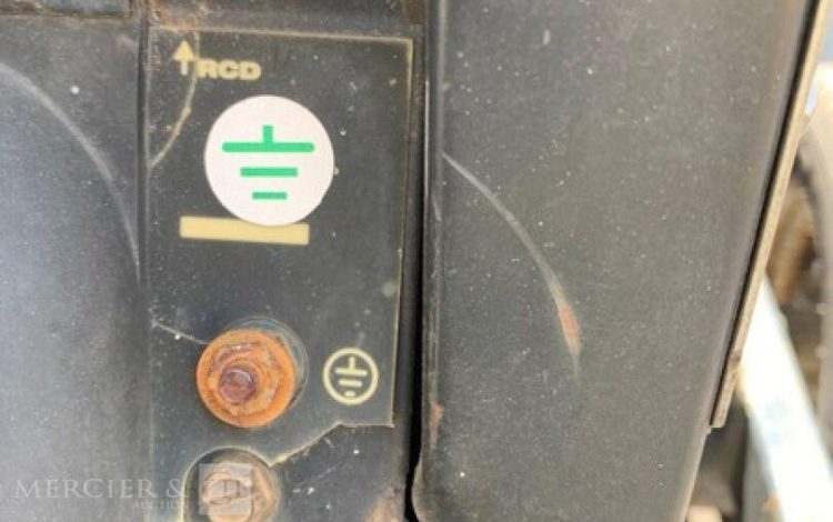 LINCOLN ELECTRIC VANTAGE 500  GSA748225