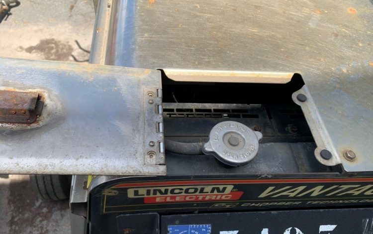 LINCOLN ELECTRIC VANTAGE 500  GSA748225