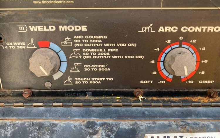 LINCOLN ELECTRIC VANTAGE 500  GSA748225