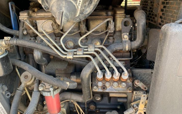 LINCOLN ELECTRIC VANTAGE 500  GSA748227
