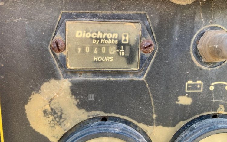LINCOLN ELECTRIC VANTAGE 500  GSA748227