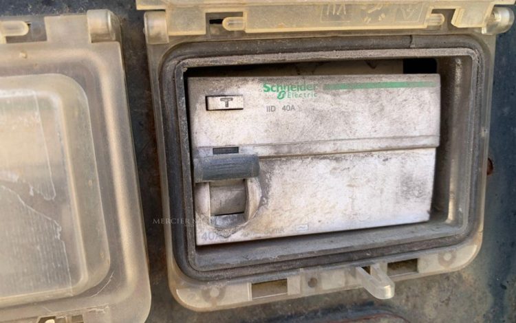 LINCOLN ELECTRIC VANTAGE 500  GSA748227