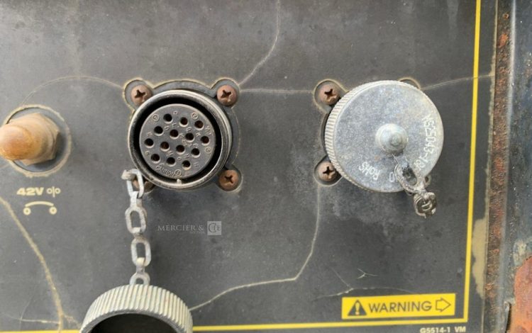 LINCOLN ELECTRIC VANTAGE 500  GSA748233